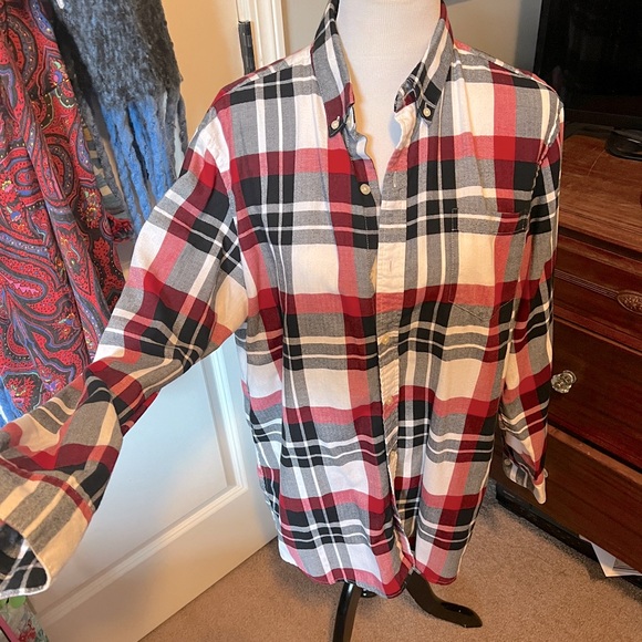 Chaps plaid button down - Picture 1 of 4